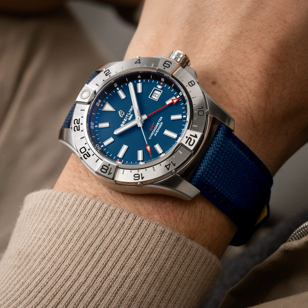 Avenger Automatic GMT 44